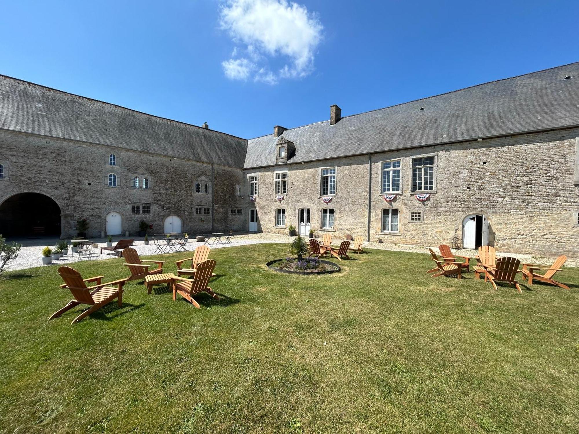 Chateau De Franquetot & D Day Collins Museum แซ็ง-แม-เอกลิซ ภายนอก รูปภาพ